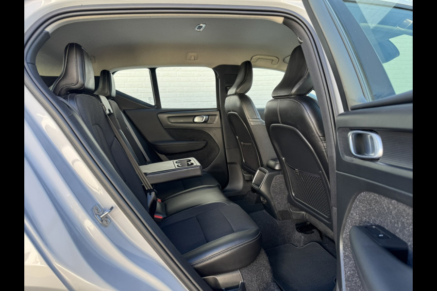 Volvo XC40 1.5 T3 Inscription Camera Adaptive cruise Carplay Clima 19 inch Lm DAB