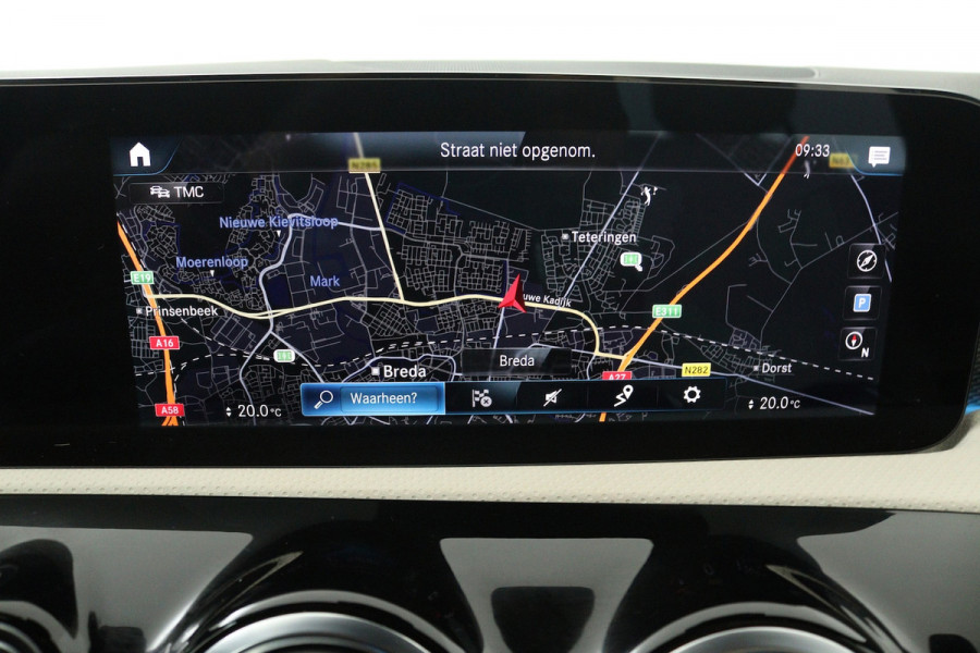 Mercedes-Benz A-Klasse 180 Business Solution Luxury (SFEERVERLICHTING, STOELVERWARMING, 1e EIGENAAR, ACHTERUITRIJ