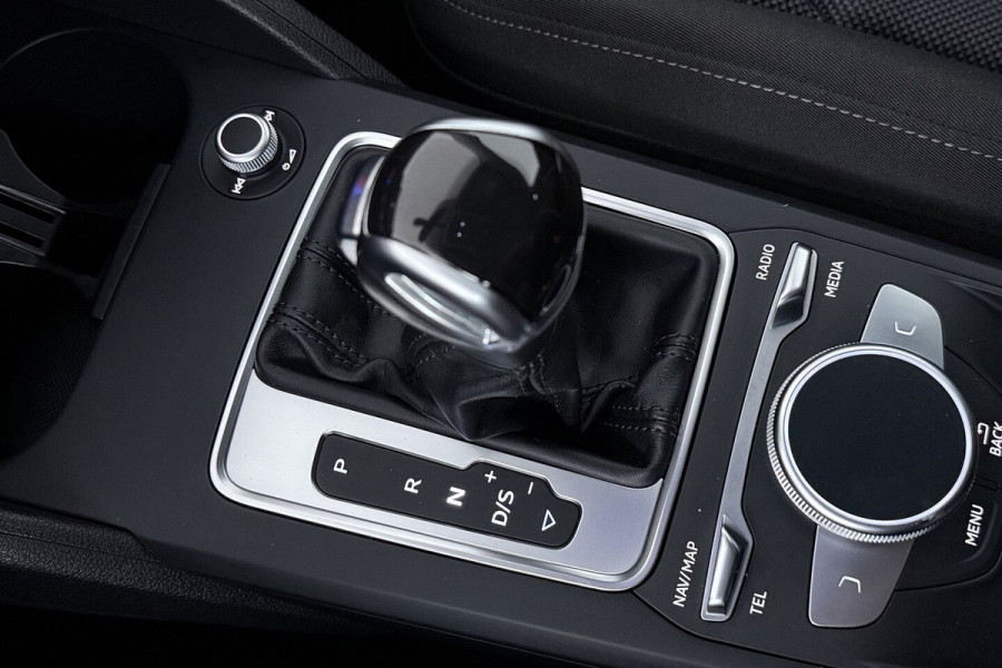 Audi Q2 35 TFSI Business Edition Automaat (DIGITALE COCKPIT, DEALER ONDERHOUDEN, LED, CLIMA)