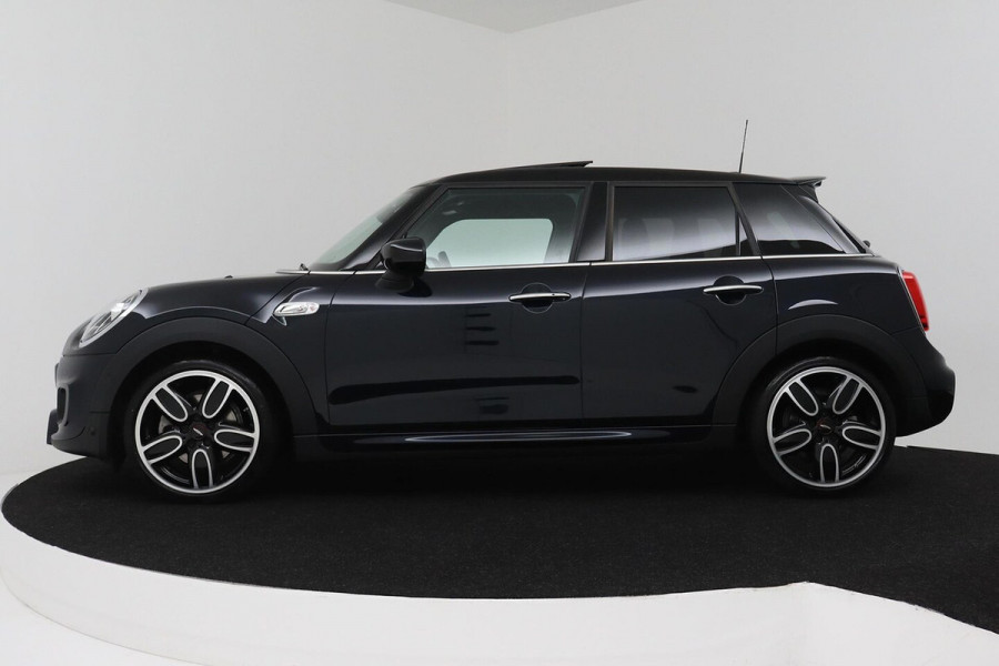 MINI Cooper S 2.0 Chili JCW Pakket (PANORAMADAK, DEALER ONDERHOUDEN, HEAD-UP, CARPLAY, NAVIGATIE, STOELV