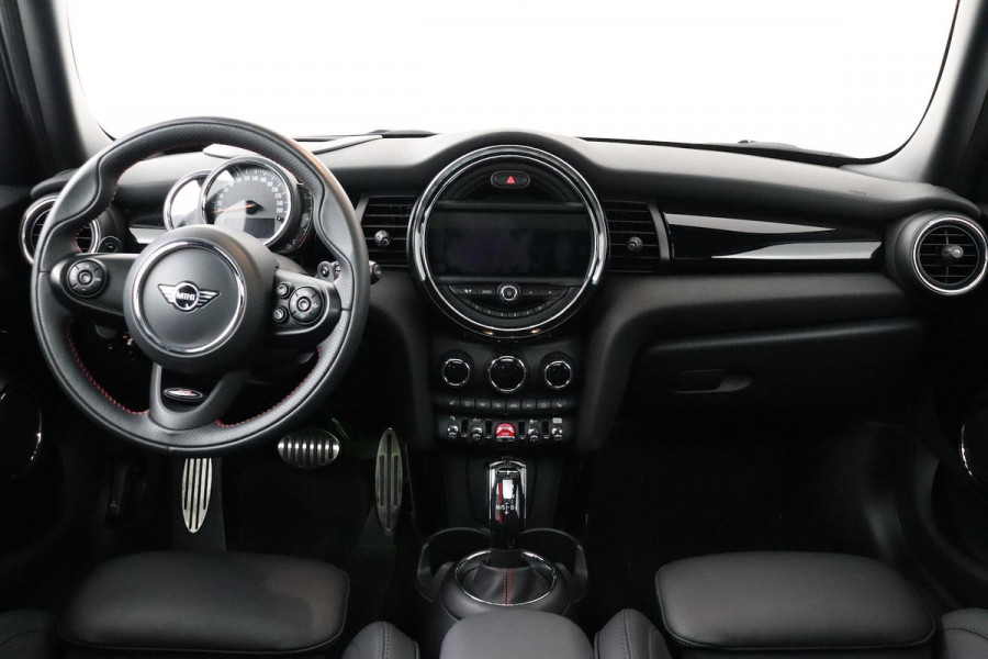 MINI Cooper S 2.0 Chili JCW Pakket (PANORAMADAK, DEALER ONDERHOUDEN, HEAD-UP, CARPLAY, NAVIGATIE, STOELV