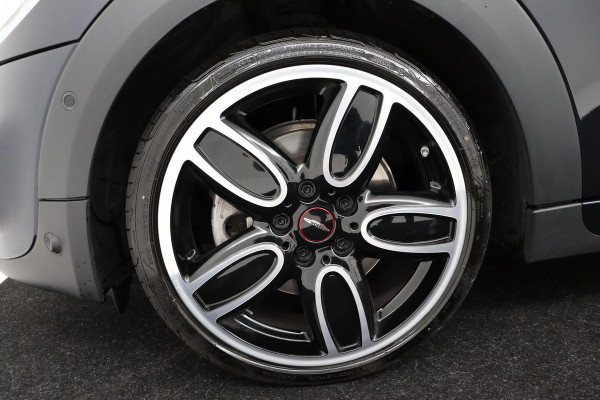 MINI Cooper S 2.0 Chili JCW Pakket (PANORAMADAK, DEALER ONDERHOUDEN, HEAD-UP, CARPLAY, NAVIGATIE, STOELV