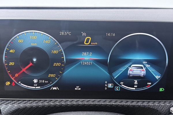 Mercedes-Benz A-Klasse 200 Business Solution Plus Upgrade (CAMERA, STOELVERWARMING, NAVIGATIE, PARKEERSENSOREN)