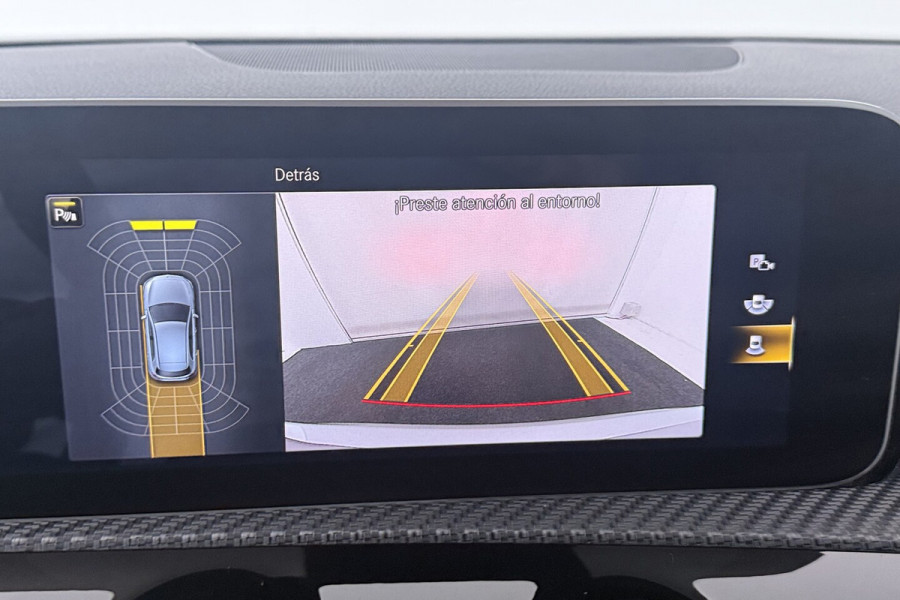 Mercedes-Benz A-Klasse 200 Business Solution Plus Upgrade (CAMERA, STOELVERWARMING, NAVIGATIE, PARKEERSENSOREN)