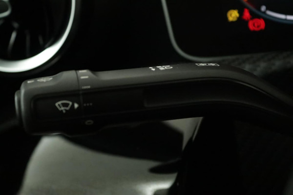 Mercedes-Benz A-Klasse 180 Business Solution (NAVIGATIE, CAMERA, STOELVERWARMING, CRUISE, PDC, NL-AUTO, GOED ONDE