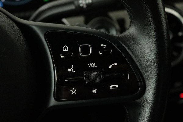 Mercedes-Benz A-Klasse 180 Business Solution (NAVIGATIE, CAMERA, STOELVERWARMING, CRUISE, PDC, NL-AUTO, GOED ONDE