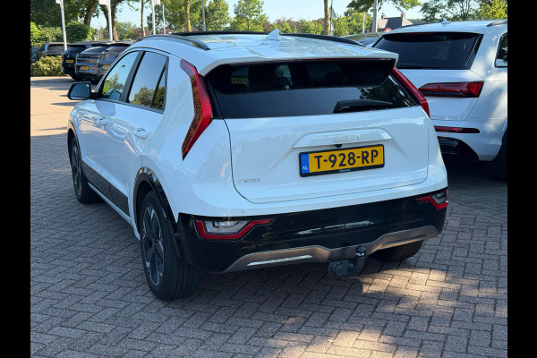 Kia Niro EV DynamicPlusLine 64.8 kWh / SoH 98,2% / Trekhaak / Schuifdak / Leder / Keyless / Harman Kardon / 17'' / Stoel+Stuurverwarming / Dodehoek / DAB / ACC
