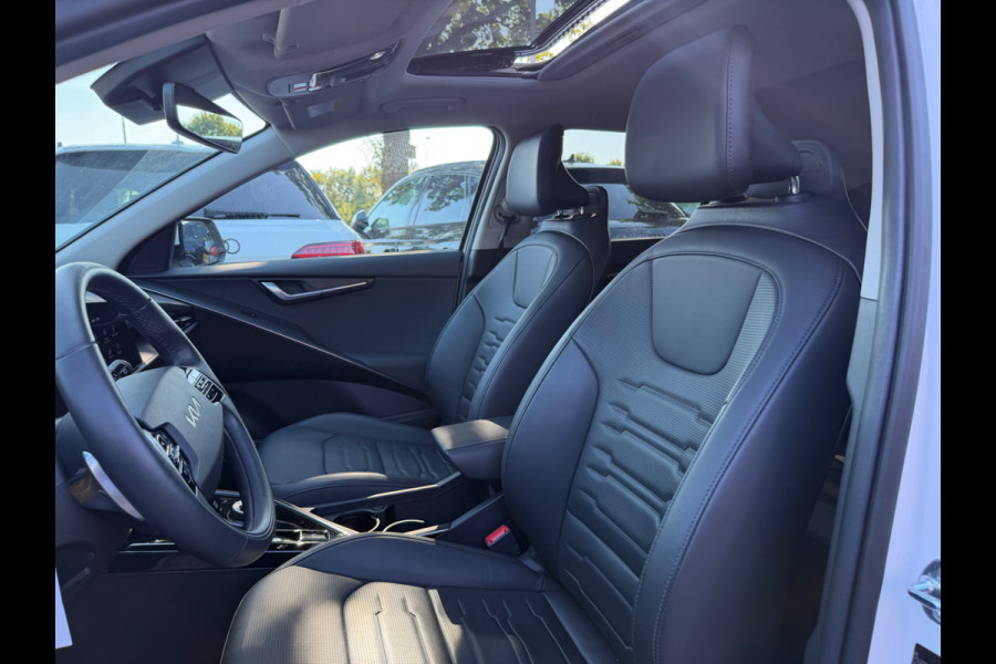 Kia Niro EV DynamicPlusLine 64.8 kWh / SoH 98,2% / Trekhaak / Schuifdak / Leder / Keyless / Harman Kardon / 17'' / Stoel+Stuurverwarming / Dodehoek / DAB / ACC