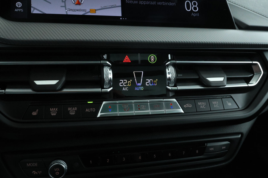 BMW 1-serie M135i xDrive High Executive Edition Head Up Display, Automaat, Panorama Dak!