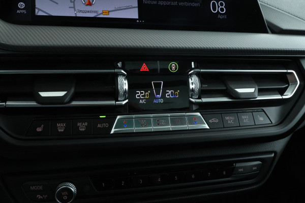BMW 1-serie M135i xDrive High Executive Edition Head Up Display, Automaat, Panorama Dak!