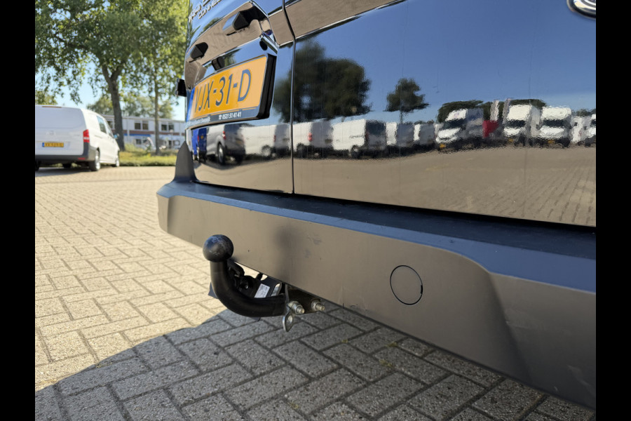 Ford Transit Connect 1.5 EcoBlue 100pk L2 Trend / distributie riem compleet vervangen / lease vanaf € 201 / vaste prijs rijklaar € 11.950 ex btw / bpm vrij / euro 6 / zwart metallic / trekhaak !