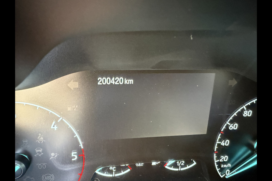 Ford Transit Connect 1.5 EcoBlue 100pk L2 Trend / distributie riem compleet vervangen / lease vanaf € 201 / vaste prijs rijklaar € 11.950 ex btw / bpm vrij / euro 6 / zwart metallic / trekhaak !