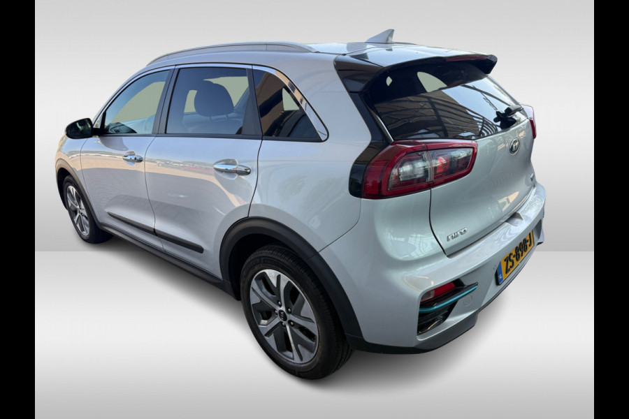 Kia e-Niro ExecutiveLine 64 kWh / Camera / Leder / Keyless / Stoelventilatie / Navigatie / Dodehoek / DAB / Cruise Control / Warmtepomp