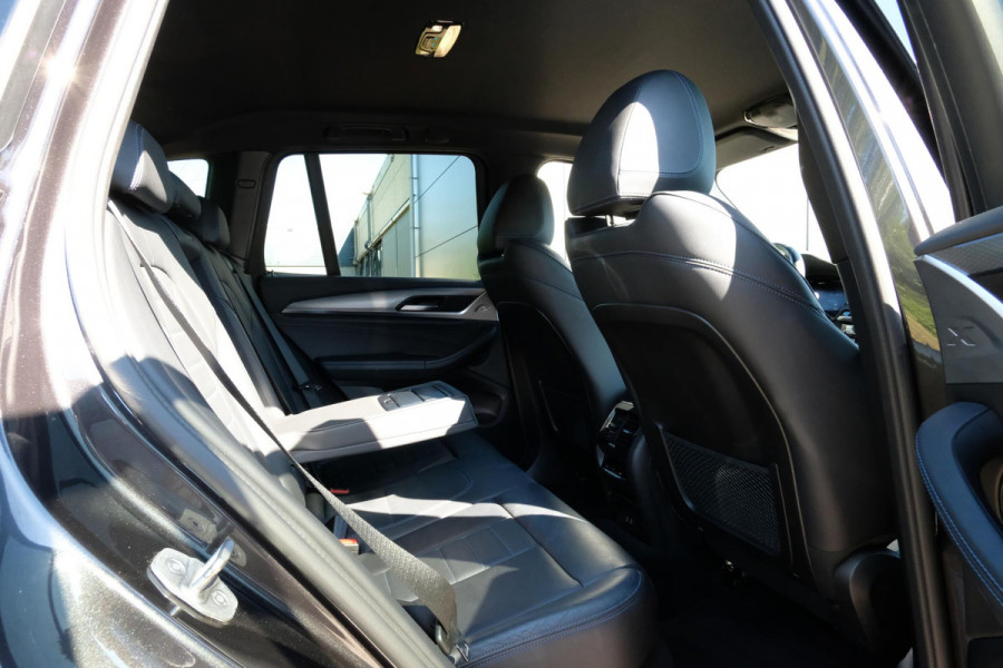 BMW X3 xDrive30e M Sport 292 PK | Elektrische trekhaak | Stoelverwarming | 360 graden camera | Keyless entry | Elektrische achterklep | Sportstoelen | Geheugenstoel | Led koplampen | Dab | Hifi | Bmw Live Cockpit Professional