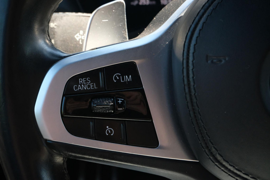 BMW X3 xDrive30e M Sport 292 PK | Elektrische trekhaak | Stoelverwarming | 360 graden camera | Keyless entry | Elektrische achterklep | Sportstoelen | Geheugenstoel | Led koplampen | Dab | Hifi | Bmw Live Cockpit Professional