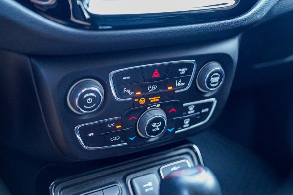 Jeep Compass 1.3T Limited | Automaat | Stoelverwarming | Luxe Leder | Park Assit | Climatronic | Camera | 1e eigenaar | Dealer ond