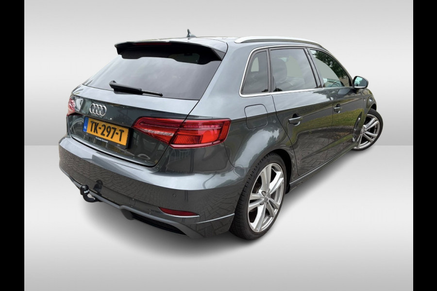 Audi A3 Sportback 1.0 TFSI Sport S Line Edition / Trekhaak / Navigatie / Parkeerhulp achter / Sportstoelen / Cruise Control / LED Koplampen