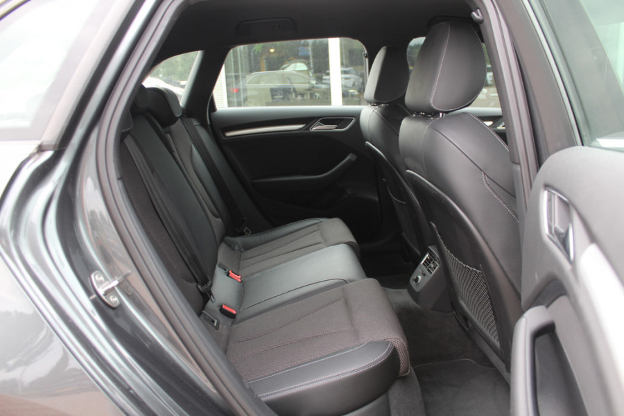 Audi A3 Sportback 1.0 TFSI Sport S Line Edition / Trekhaak / Navigatie / Parkeerhulp achter / Sportstoelen / Cruise Control / LED Koplampen