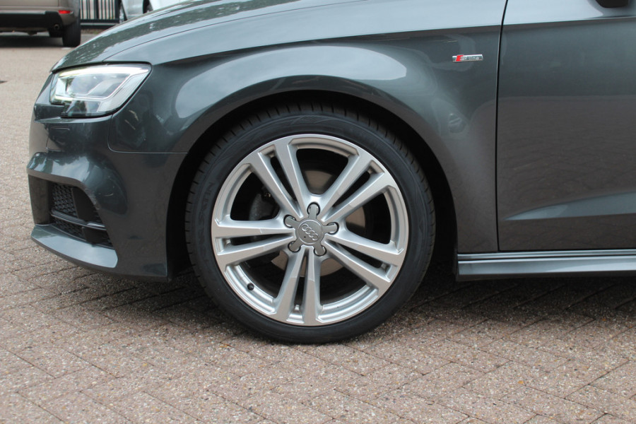 Audi A3 Sportback 1.0 TFSI Sport S Line Edition / Trekhaak / Navigatie / Parkeerhulp achter / Sportstoelen / Cruise Control / LED Koplampen