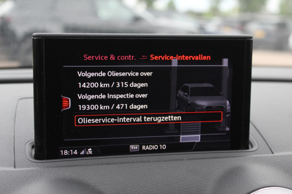 Audi A3 Sportback 1.0 TFSI Sport S Line Edition / Trekhaak / Navigatie / Parkeerhulp achter / Sportstoelen / Cruise Control / LED Koplampen