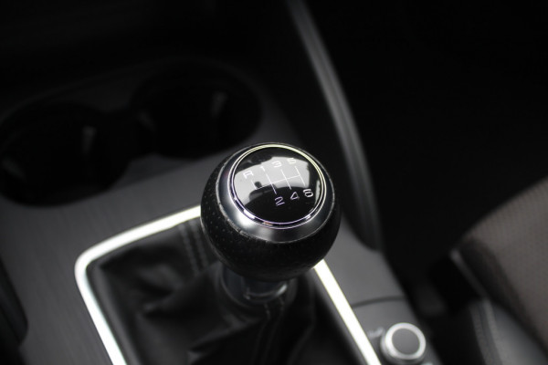 Audi A3 Sportback 1.0 TFSI Sport S Line Edition / Trekhaak / Navigatie / Parkeerhulp achter / Sportstoelen / Cruise Control / LED Koplampen