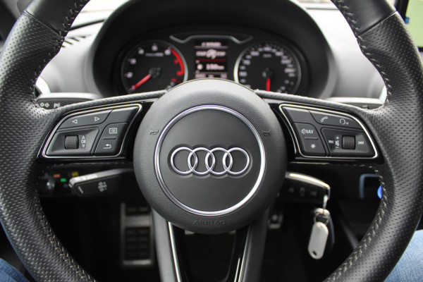 Audi A3 Sportback 1.0 TFSI Sport S Line Edition / Trekhaak / Navigatie / Parkeerhulp achter / Sportstoelen / Cruise Control / LED Koplampen
