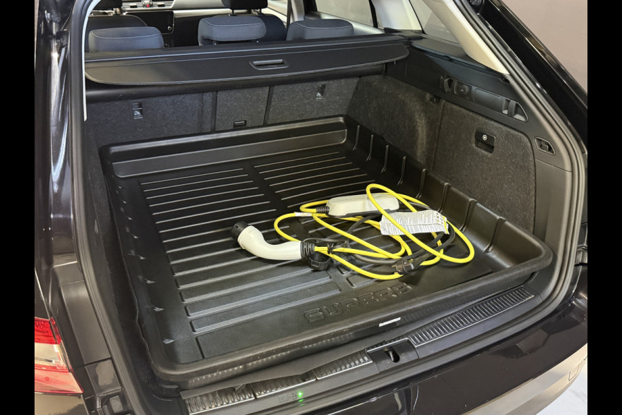 Škoda Superb Combi 1.4 TSI iV Business Edition Plus | Trekhaak | Apple Carplay