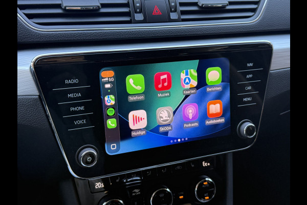 Škoda Superb Combi 1.4 TSI iV Business Edition Plus | Trekhaak | Apple Carplay