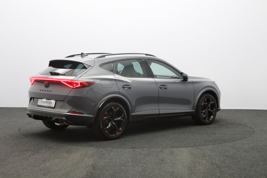 CUPRA Formentor 1.4 e-Hybrid 245 PK VZ Copper Edition PHEV, Camera, Adap. Cruise Control, Winterpakket