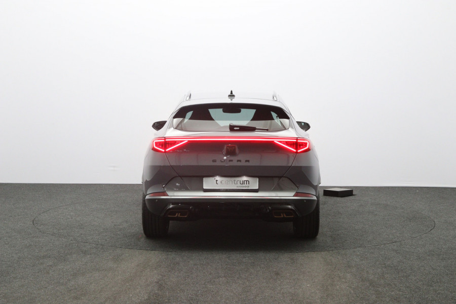 CUPRA Formentor 1.4 e-Hybrid 245 PK VZ Copper Edition PHEV, Camera, Adap. Cruise Control, Winterpakket