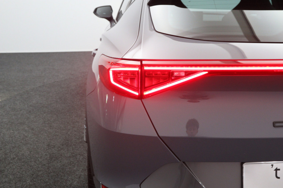 CUPRA Formentor 1.4 e-Hybrid 245 PK VZ Copper Edition PHEV, Camera, Adap. Cruise Control, Winterpakket
