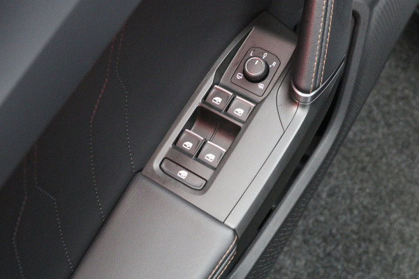 CUPRA Formentor 1.4 e-Hybrid 245 PK VZ Copper Edition PHEV, Camera, Adap. Cruise Control, Winterpakket