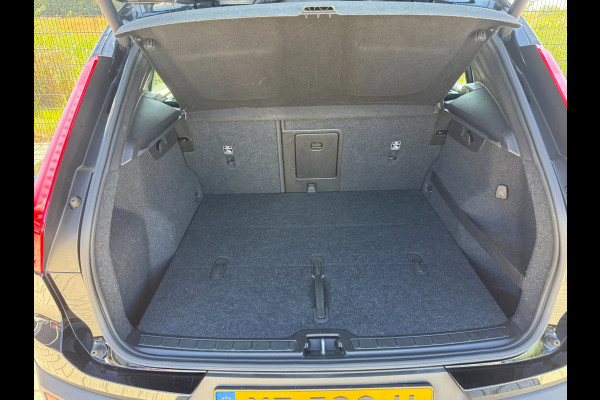 Volvo XC40 2.0 T4 Inscription | PDC | Camera | Carplay | Harman/Kardon |