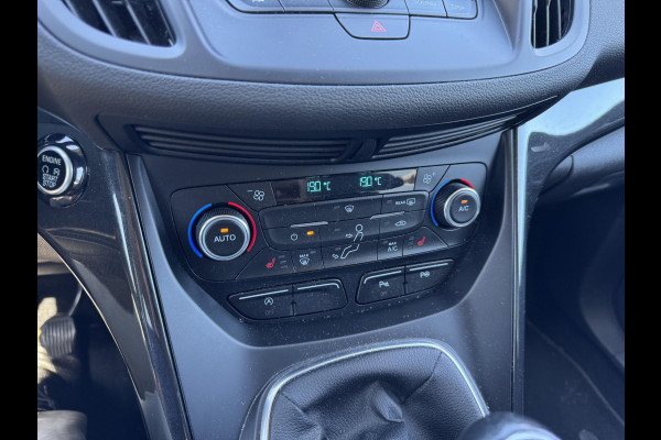 Ford Kuga 1.5 EcoBoost Titanium | Wegklapbare Trekhaak | Stoelverwarming | Cruise Control | Navigatie | Parkeersensoren |