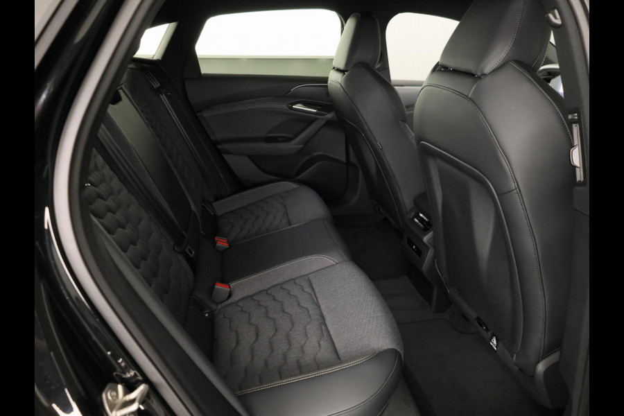 Audi A6 Sportback e-tron S edition e-tron 83 kWh 286 pk Adverteren per december 2026 | Techniekpakket plus | Privacy glas | MMI-bijrijdersscherm | 20'' LM velgen |