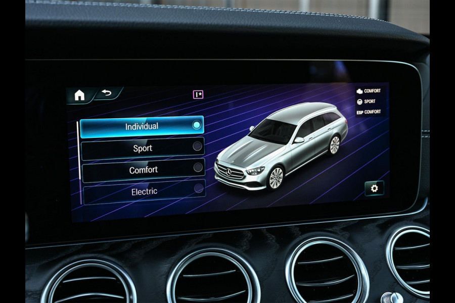 Mercedes-Benz E-Klasse Estate 300 e AMG Line | 360 Camera | Distronic | Ambiente Verlichting | Stoelverwarming | Multibeam Led | Elekt. Verst. Stoelen |