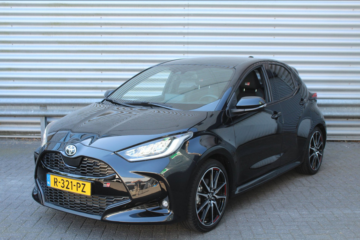 Toyota Yaris 1.5 Hybrid 116pk GR Sport AUTOMAAT Panoramadak JBL HUD NL-Auto NAP