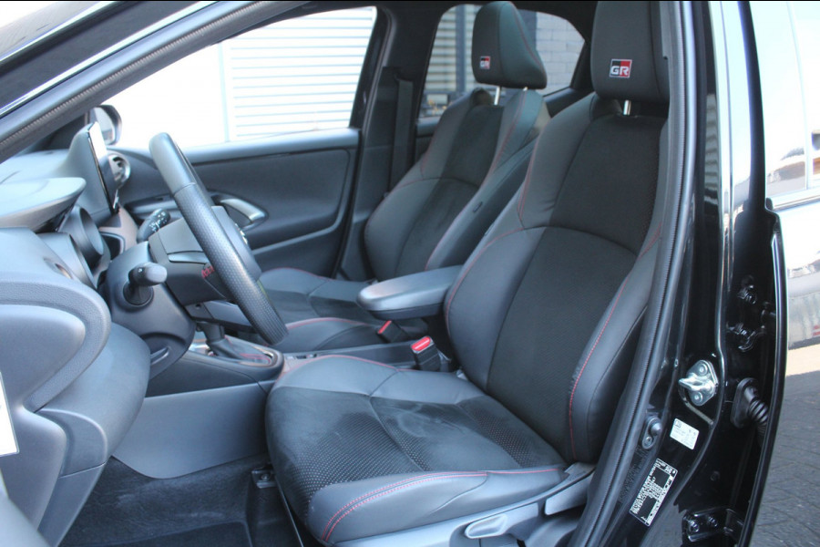 Toyota Yaris 1.5 Hybrid 116pk GR Sport AUTOMAAT Panoramadak JBL HUD NL-Auto NAP