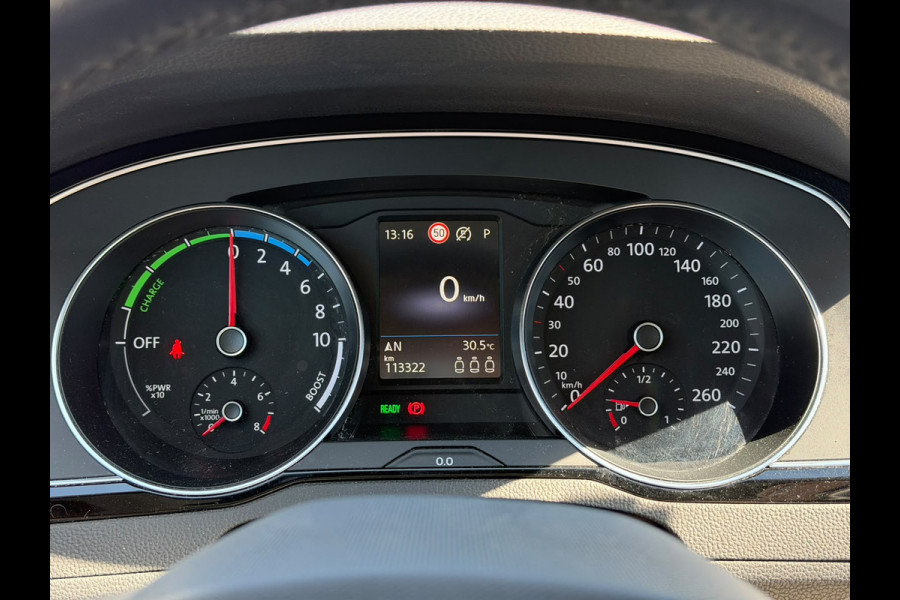 Volkswagen Passat Variant 1.4 TSI PHEV GTE Business | Stoelverwarming | Keyless | Navigatie | Apple Carplay | Camera | Trekhaak | Parkeersensoren | Climate Control | Cruise Control | Pretoria |