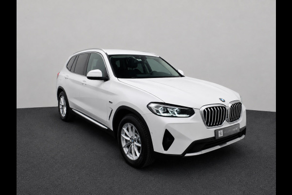 BMW X3 XDrive30e | NIeuw model | Trekhaak | LED | Keyless | 360 camera | Stoelverwarming | 1e eigenaar