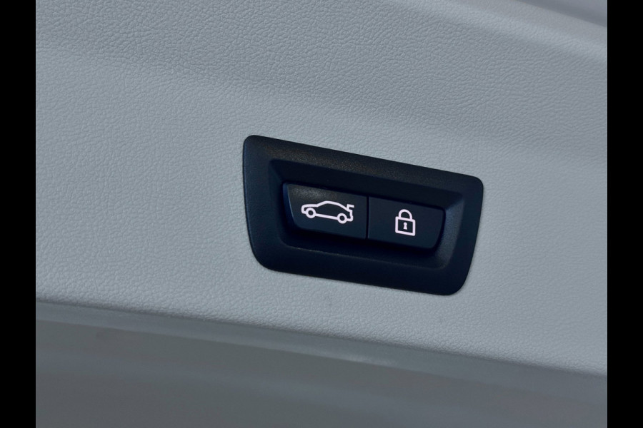 BMW X3 XDrive30e | NIeuw model | Trekhaak | LED | Keyless | 360 camera | Stoelverwarming | 1e eigenaar