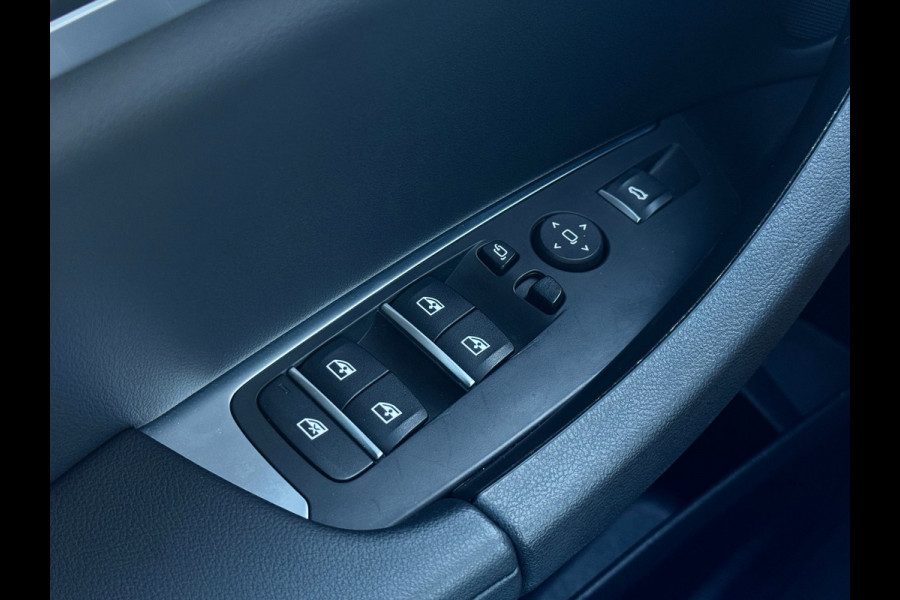 BMW X3 XDrive30e | NIeuw model | Trekhaak | LED | Keyless | 360 camera | Stoelverwarming | 1e eigenaar