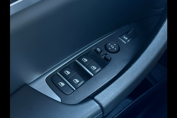 BMW X3 XDrive30e | NIeuw model | Trekhaak | LED | Keyless | 360 camera | Stoelverwarming | 1e eigenaar