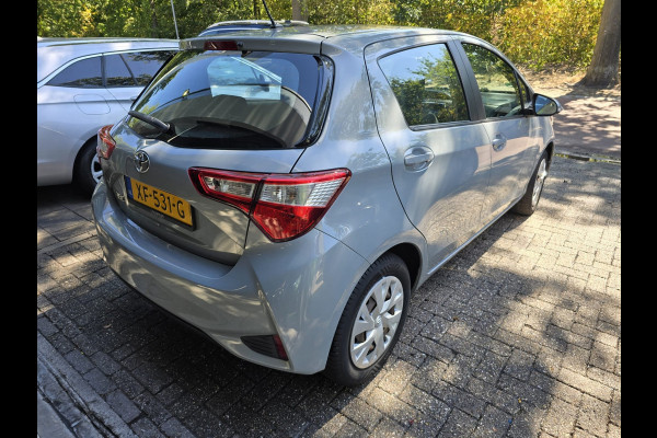 Toyota Yaris 1.5 VVT-i Active | 2E EIGENAAR | 3/6 OF 12 MND GARANTIE | CAMERA | AIRCO | NW APK |