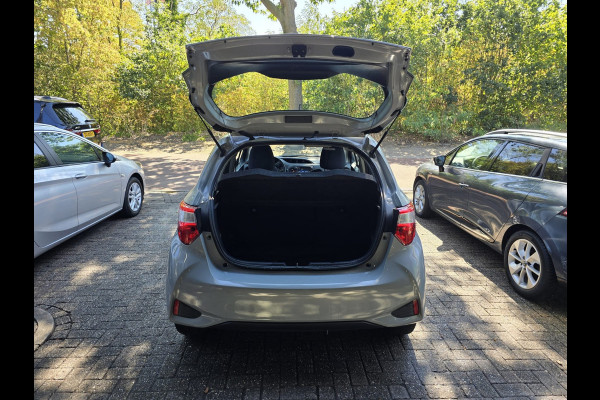 Toyota Yaris 1.5 VVT-i Active | 2E EIGENAAR | 3/6 OF 12 MND GARANTIE | CAMERA | AIRCO | NW APK |