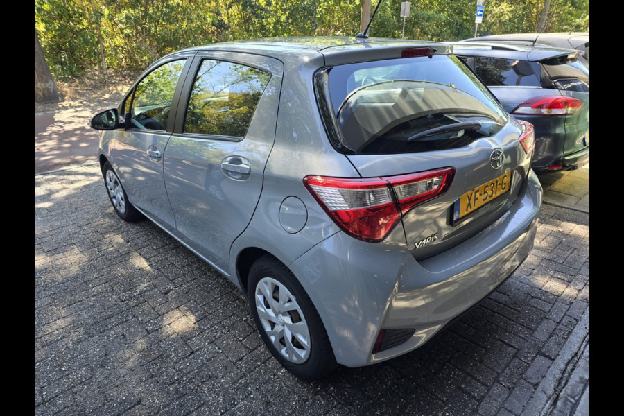 Toyota Yaris 1.5 VVT-i Active | 2E EIGENAAR | 3/6 OF 12 MND GARANTIE | CAMERA | AIRCO | NW APK |