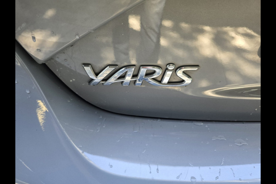 Toyota Yaris 1.5 VVT-i Active | 2E EIGENAAR | 3/6 OF 12 MND GARANTIE | CAMERA | AIRCO | NW APK |
