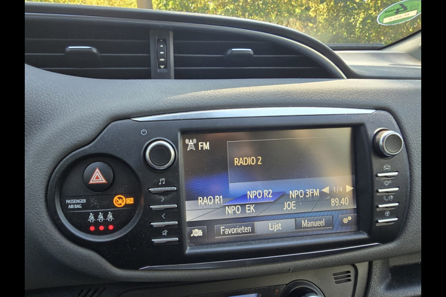 Toyota Yaris 1.5 VVT-i Active | 2E EIGENAAR | 3/6 OF 12 MND GARANTIE | CAMERA | AIRCO | NW APK |