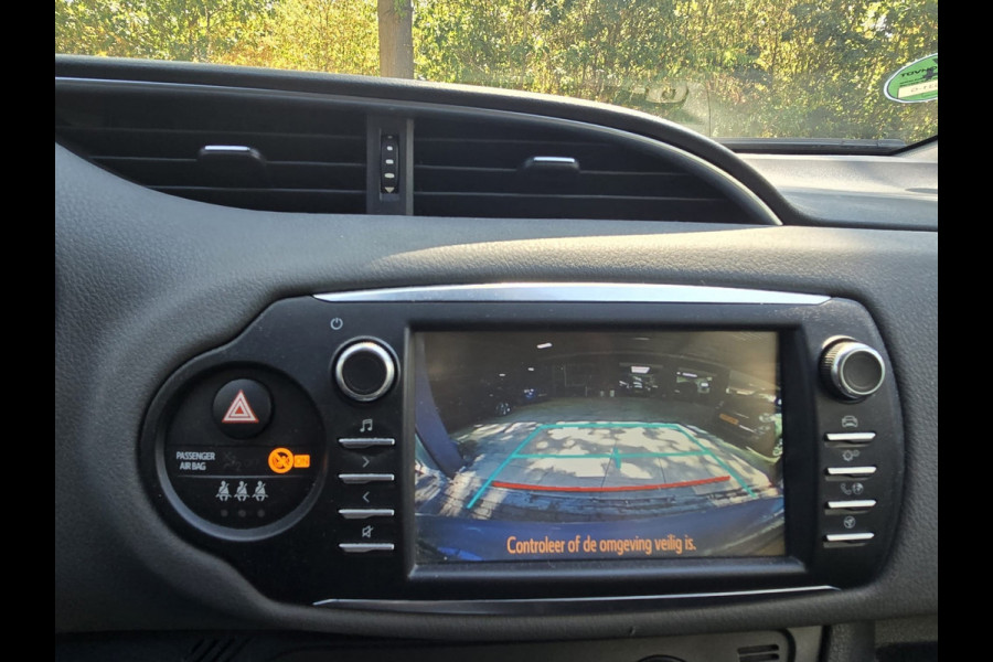 Toyota Yaris 1.5 VVT-i Active | 2E EIGENAAR | 3/6 OF 12 MND GARANTIE | CAMERA | AIRCO | NW APK |