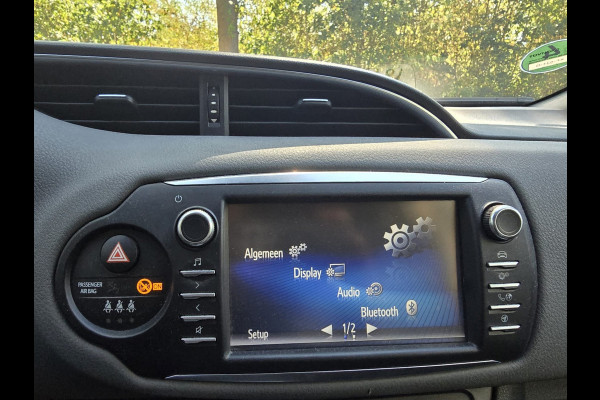 Toyota Yaris 1.5 VVT-i Active | 2E EIGENAAR | 3/6 OF 12 MND GARANTIE | CAMERA | AIRCO | NW APK |